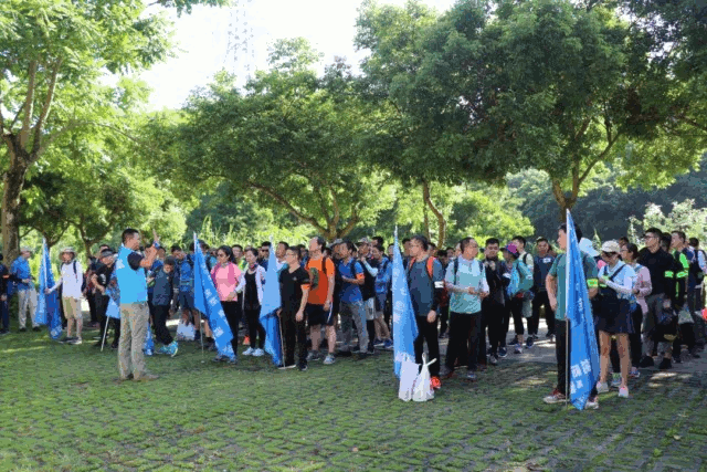 ga黄金甲体育研究院团建2.gif